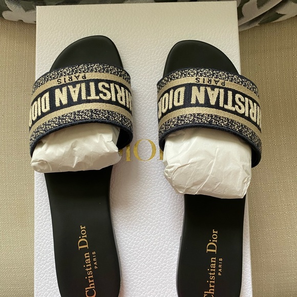 Dior Slides - Picture 2 of 10